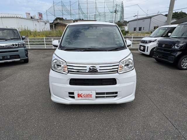 人気の届出済未使用車や厳選中古車を全メーカー豊富に取り揃えております。