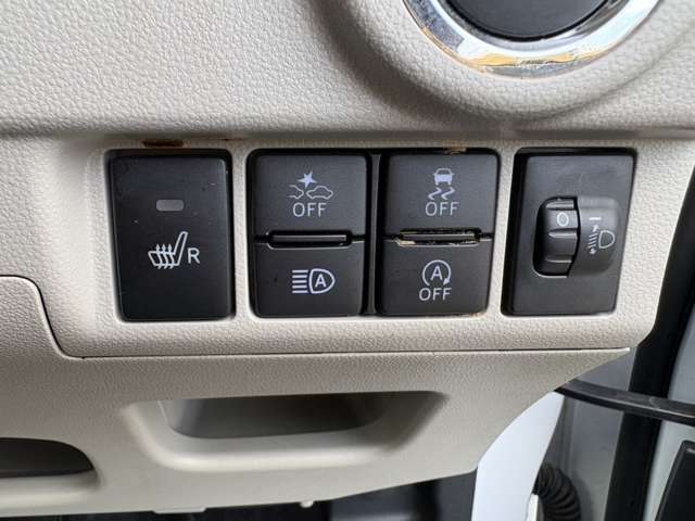 ケイカフェでは、快適なカーライフを過ごしていただくためにオイル交換～定期点検や車検整備なども実施しております。