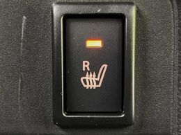 【シートヒーター】寒い日に重宝するシートヒーター！エアコンより早く温まってくれるので寒がりの人も安心ですね♪エアコンの温風は乾燥するから苦手、という方にもをおすすめです。