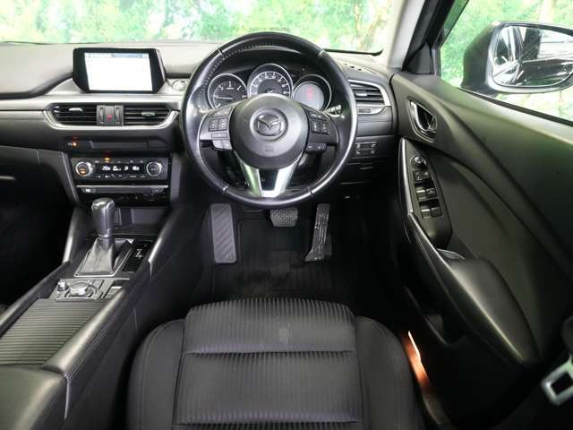 車検、板金なども、安価で安心、早いを常に目指しております。タイヤ・ナビなどのカー用品・マフラーなやローダウンサスペンションなどのカスタムパーツ・任意保険までトータルで安心のカーライフをお約束します。
