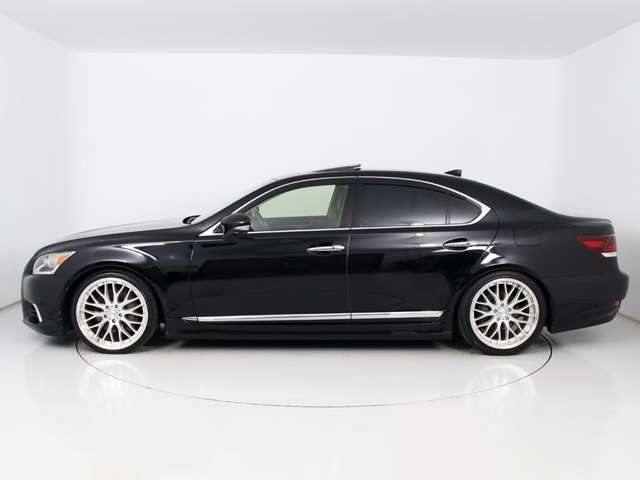 社外アルミホイール取付・スピンドルエアロ取付・各メーカーエアロ取付・車高調・ローダウン・ライトカスタム・スモークフィルム施工OK！お気軽にご相談下さい！