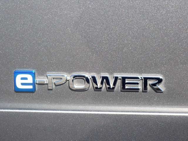 日産独自のeーPOWER　エンジンで充電しモーターで走行する新しいタイプのHYBRIDシステムです♪