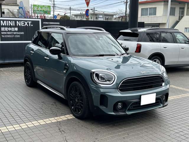 アダプティブヘッドライト搭載