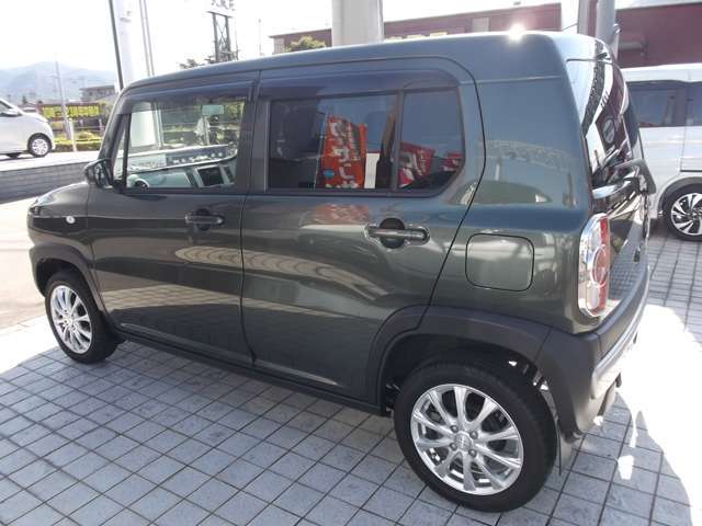 ご来店の際は、日時をご予約頂きますと、スムーズにお車をご覧になれます。お電話は『0877-49-6555』までお願いします。