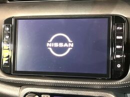 【純正ナビ】人気の純正ナビを装備。オーディオ機能も充実しており、Bluetooth接続すればお持ちのスマホやMP3プレイヤーの音楽を再生可能！毎日の運転がさらに楽しくなります！！