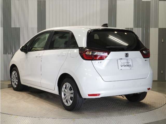 色々なお店で販売しているHonda車ですが、アフターサービスも全てお任せ頂けるのは「HondaCars正規販売店」だけ！ご納車後もお住まいの地域の販売店にて　アフターサービスをお任せいただけます。