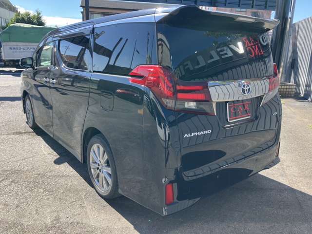 メール、お電話にてお気軽にお問い合わせください！当社スタッフがお車の事分りやすくご説明させていただきます！お電話はこちら！ TEL:043-215-0555 までご連絡ください！