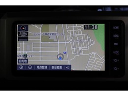 純正ナビを装備。初めての場所へのお出かけもナビがあると安心です。ハンズフリー通話に使えるBluetoothにも対応しています♪