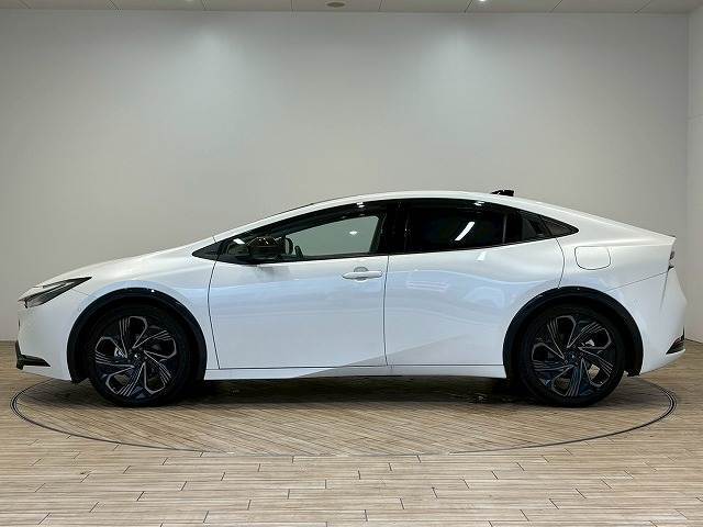 アクセスは、名神高速道路豊中IC、最寄り駅は宝塚線蛍池駅までお迎えにあがります。