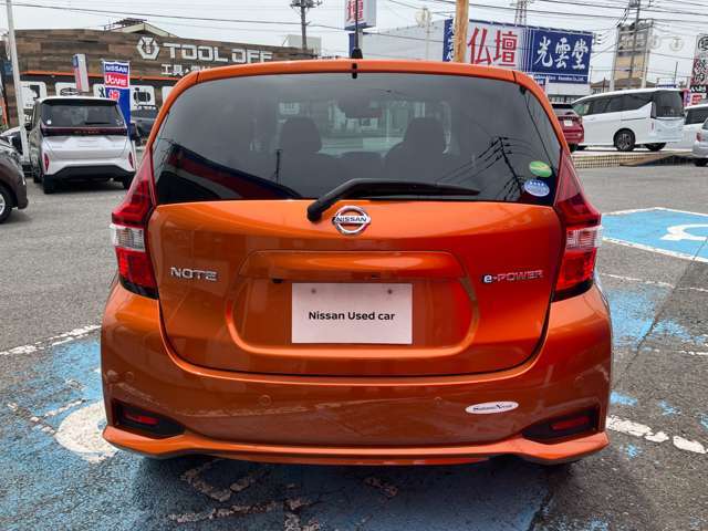 当店では自動車保険も取り扱っております。お車のご検討と一緒に保険も見直してみませんか？当店では随時保険証券診断も行なっておりますので、ぜひご相談下さい。