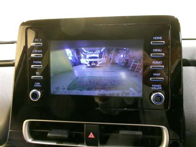 車庫入れなどでバックする際に後方確認ができて便利です。車庫入れ苦手な人もこれで安心！！