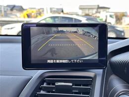 【バックモニター】後方の安全確認ができます。駐車が苦手な方にもオススメな便利機能です。