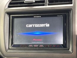 【ナビゲーション】目的地までしっかり案内してくれる使いやすいナビ。Bluetooth接続すればお持ちのスマホやMP3プレイヤーの音楽を再生可能！毎日の運転がさらに楽しくなります！！