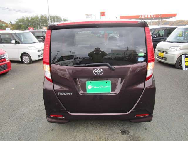 バックカメラ！お車を初めて運転されるかたやバック操作が苦手のお客様にはオススメの装備です！