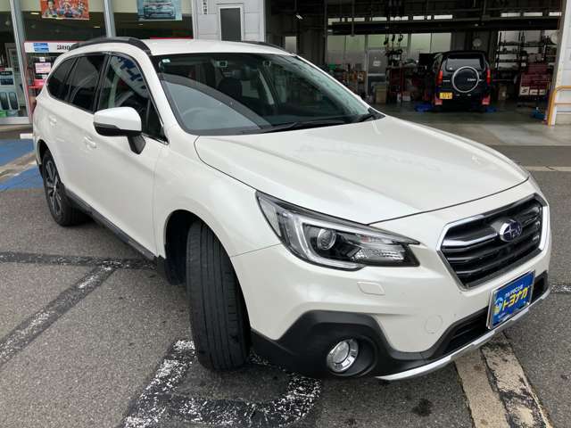 全国を飛び回り足で探した良質車！内装・外装・装備ともに申し分なし！自信をもってお勧めいたします！