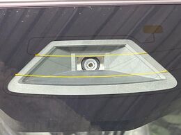 【スズキ　セーフティサポート】走行中に前方の車両等を認識し、衝突しそうな時は警報とブレーキで衝突回避と被害軽減をアシスト。より安全にドライブをお楽しみいただけます。