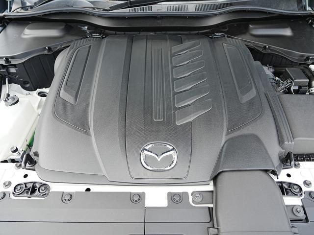 直列6気筒ディーゼルエンジンにMAZDA独自の48Vマイルドハイブリッドシステムを組み込んだディーゼルハイブリッド仕様