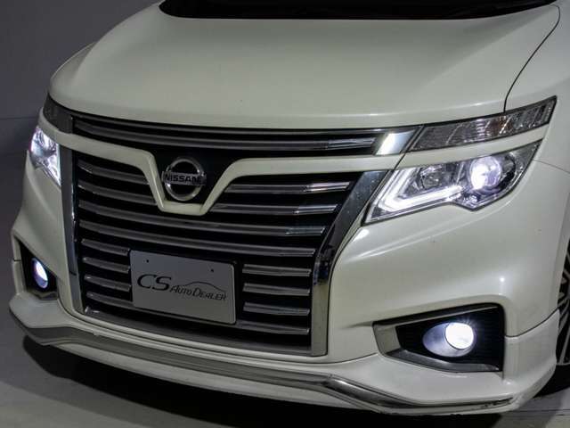 明るく、消費電力の少ない最先端のLEDヘッドライトを標準装備しております！