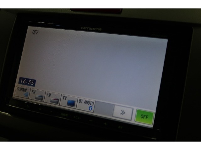 ナビゲーションももちろん装備☆多彩な機能で快適ドライブをアシスト☆オーディオ機能も充実していますね☆