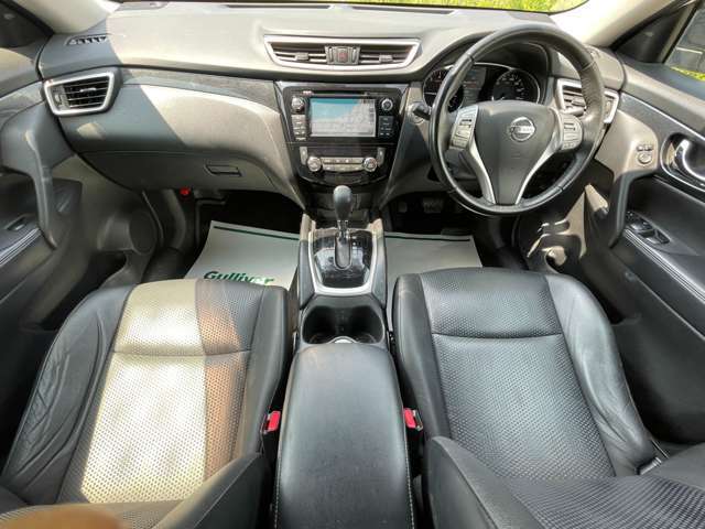 インパネ周りの画像です。店舗にて現車の確認もいただけますので、お電話で在庫のご確認の上是非ご来店くださいませ！！！ワクワクするクルマ選びをご提案します！