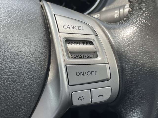 運転席操作部の画像です。店舗にて現車の確認もいただけますので、お電話で在庫のご確認の上是非ご来店くださいませ！！！ワクワクするクルマ選びをご提案します！