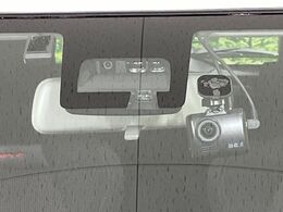 【スズキ　セーフティサポート】走行中に前方の車両等を認識し、衝突しそうな時は警報とブレーキで衝突回避と被害軽減をアシスト。より安全にドライブをお楽しみいただけます。