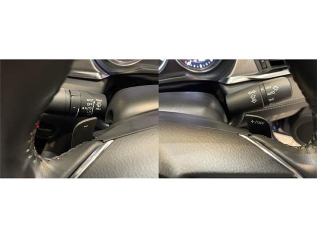 【パドルシフト】　パドルシフトで、運転中にハンドルから手を離さずにシフトチェンジが可能です！