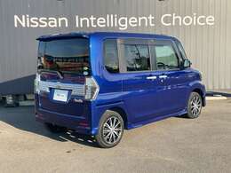 納車前に入念な点検整備をさせていただきます。もちろん全車走行距離無制限のワイド保証付きですので安心してお乗りいただけます。