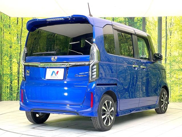 ☆全国のネクステージからお取り寄せが可能※！遠方の店舗に展示してあるクルマが気になる場合も、最寄りの店舗でご覧いただくことが可能です！是非私たちに要望をお聞かせください！※別途費用