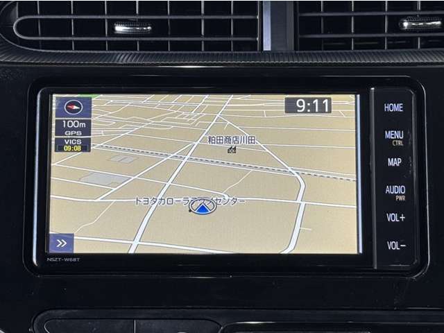 ナビ付きです。目的地を設定すれば、初めての場所でも簡単に行くことが出来ます。