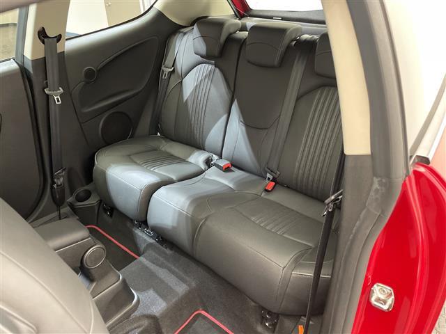 商談ルームにはキッズルームも完備しています☆お子様連れでもゆっくりとお車をお選びいただけます！