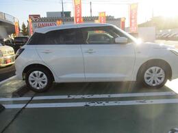 大きなスズキの看板が目印！！