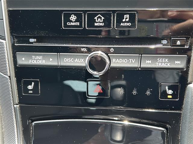 【オートエアコン】車内温度を感知して自動で温度調整をしてくれるのでいつでも快適な車内空間を創り上げます！