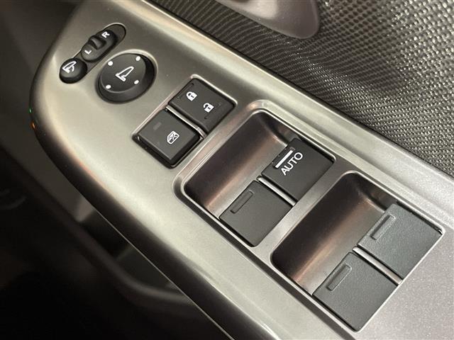 【窓操作部】軽い力で、窓を開けたり閉めたりすることができます！掲載箇所以外にご希望の写真がございましたら、お気軽にお問い合わせ下さい！メールや郵送でお送りさせていただきます。