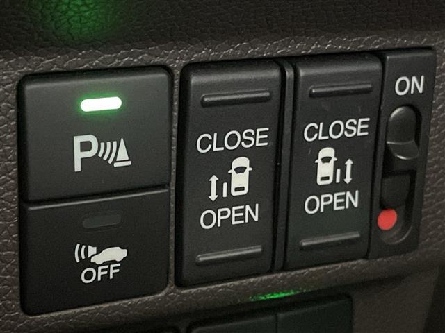 【運転席操作部】快適なドライブを楽しむための機能が装備されています！運転席から触れるので、使いやすいです！除菌プランいれていただくと、さらに清潔で安心していただけます！