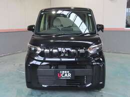 フロントカメラにより前方車輌や歩行者を検知。衝突の危険があるときは警報や衝突被害軽減ブレーキで衝突被害を軽減、または衝突を回避。安全運転をサポートします。