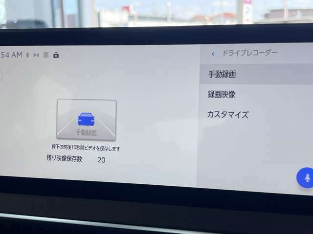 前後ドライブレコーダーがデジタルインナーミラーと一体型となり、純正で装着されております。