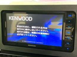 【ナビゲーション】目的地までしっかり案内してくれる使いやすいナビ。Bluetooth接続すればお持ちのスマホやMP3プレイヤーの音楽を再生可能！毎日の運転がさらに楽しくなります！！
