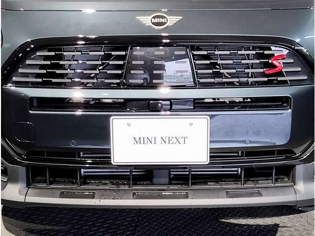 業界屈指の車両検査専門会社「AIS」による「安心・安全」のお車選びが出来るように公平な第三者機関として厳正な「車両検査」を行っております。