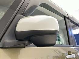 【ドアミラー】大きくて見やすいので、後方を見るときも安心です！