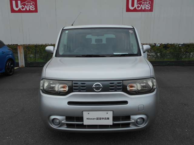 ボンネットとルーフパネルが艶がございません。現状でのお渡しとなります。