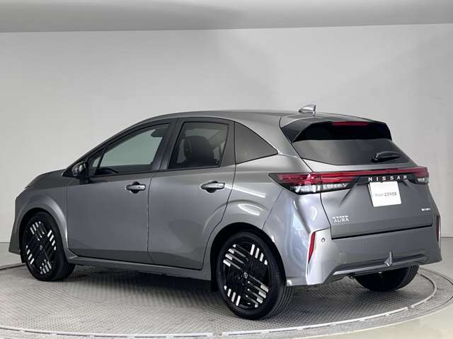 【ワイド保証】日産販売店の中古車には、無料で保証が付いています。走行距離無制限で、無料保証期間は1年間から。品質に自信があるから実現した、日産ならではの保証です。