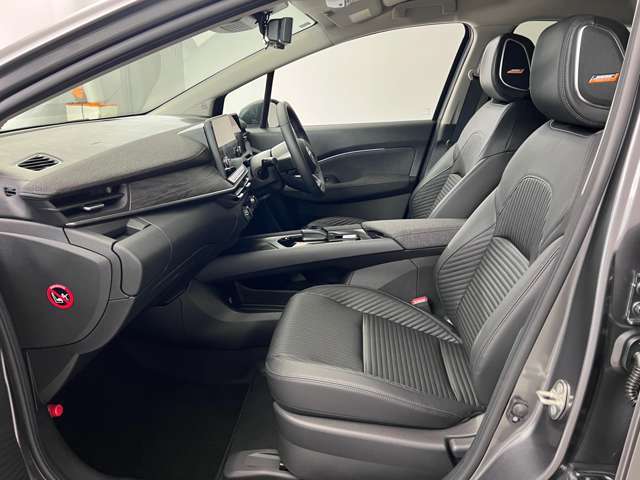 【車内ルームクリーニング済】専門スタッフにより車内はきれいにルームクリーニングを行っております。