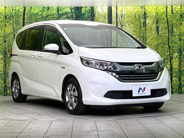大好評のボディコーティング「弾スプラッシュコート」もご納車までに施工可能。通常のガラスコートと異なる、耐久年数6年の無機質ガラスコーティングが、ボディをキレイな状態に保ってくれます。