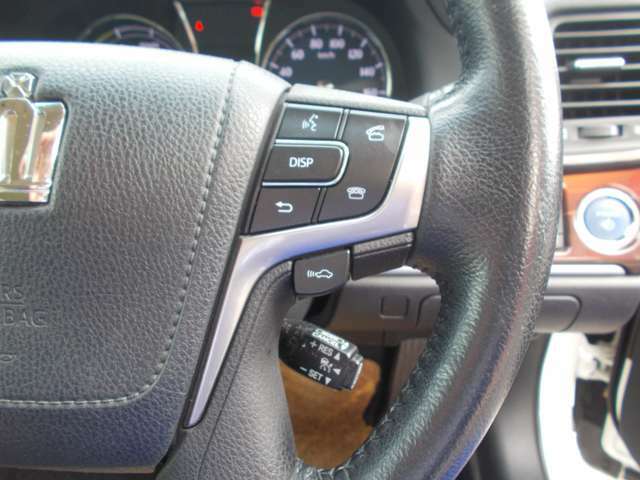 ステアリングスイッチは便利なだけではなく安全運転にも繋がります。