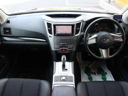 スッキリとしたらしいレガシィTWらしいデザインのダッシュ回り！フロントビューの視認性もよく運転しやすいと思います★