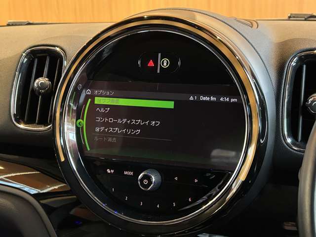 上質な乗り心地と快適なドライブをお楽しみ頂ける1台です。