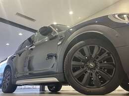 弊社下取り車　禁煙車　ヘッドアップディスプレイ　バックカメラ　前後障害物センサー　パーキングアシスト　後退アシスト　アクティブクルーズコントロール　ワイヤレスチャージャー　ミュージックコレクション