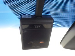 『ドライブレコーダー』動画を残すことで万が一の事態に遭遇した時の必須アイテムです！急ブレーキ・急ハンドルが起こった際、自動で記録が上書きされずに保存され、後でPC等で確認出来ます。