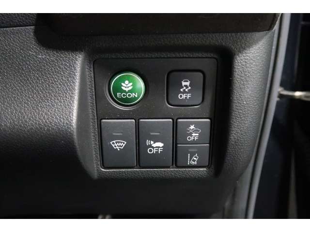 ホンダセンシング搭載！誤発進抑制機能・路外逸脱抑制機能・歩行者事故低減ステアリング・車線維持支援システム・先進車発進お知らせ機能など多彩な先進安全機能でより安全で快適なドライブを支援します。